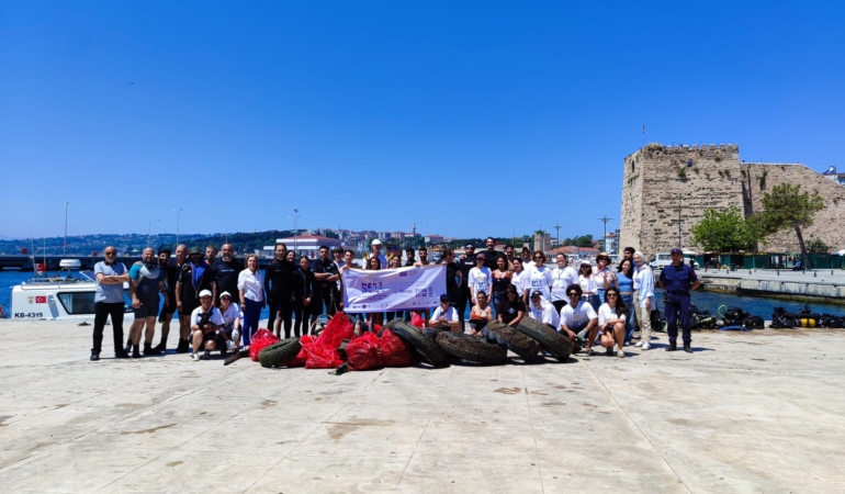 ULUSLARARASI GÖNÜLLÜLERDEN SİNOP’TA ÇEVRE SEFERBERLİĞİ