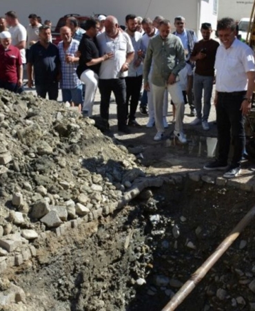 16582479891753553228