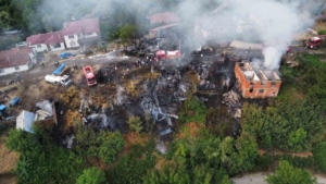 2-koy-evi-ve-10-samanlik-yandi