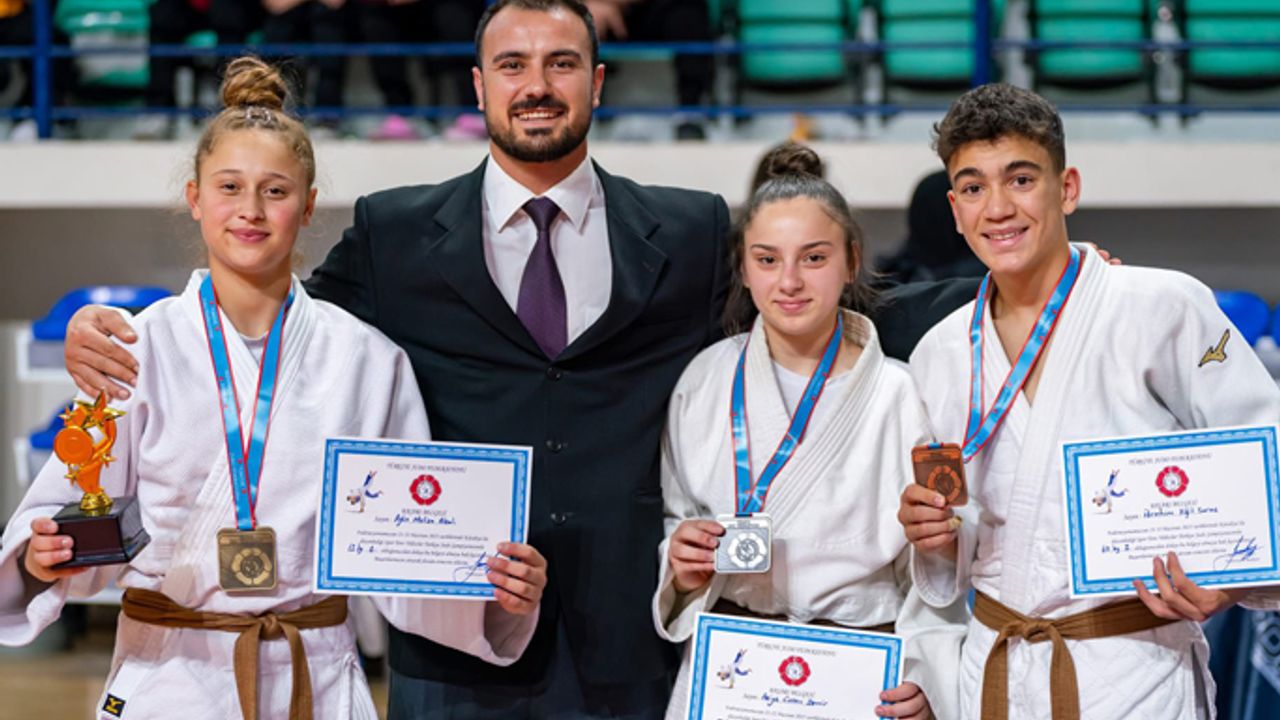 Sinoplu sporcular milli takım yolunda