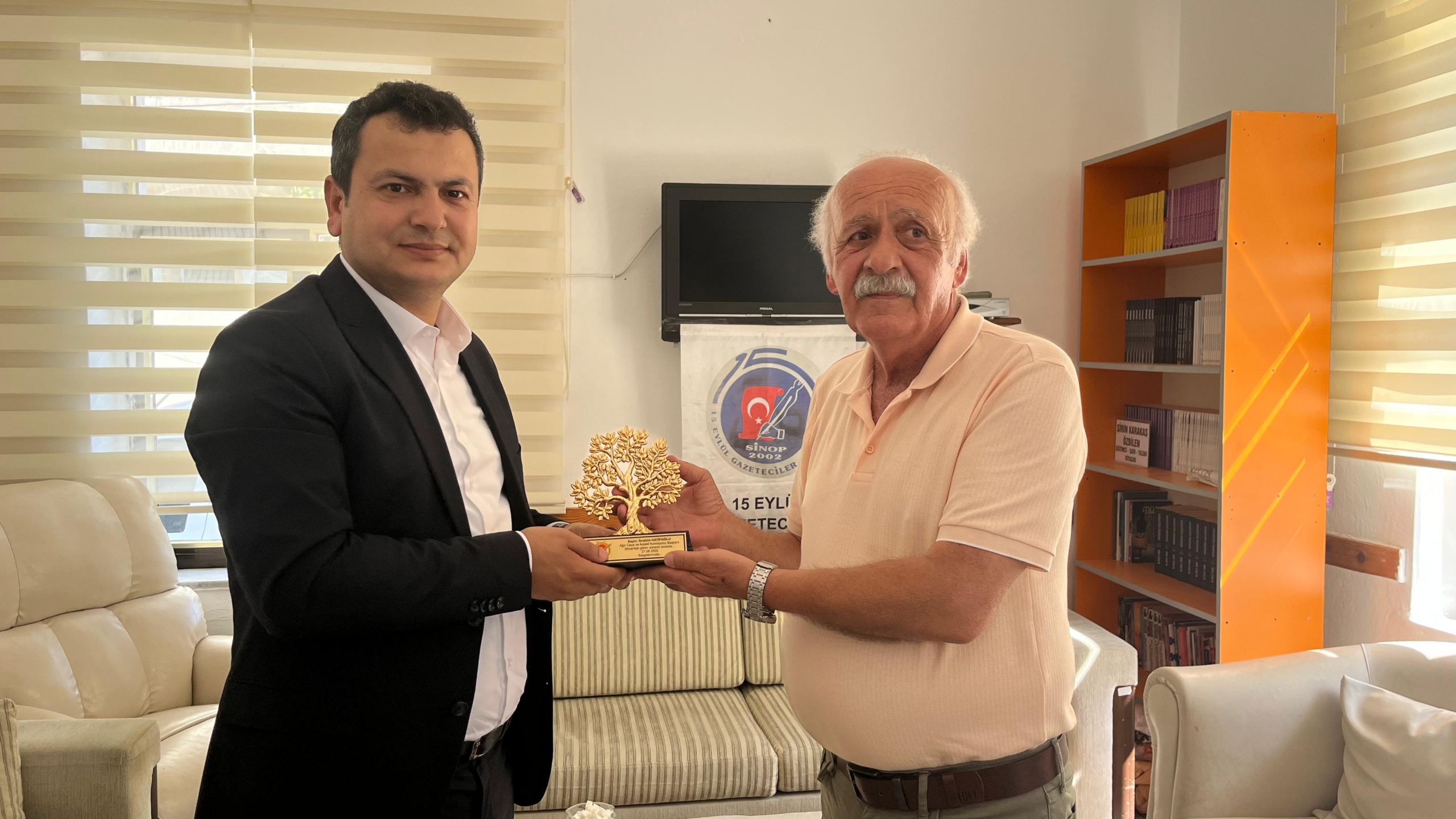 ADALET KOMİSYONU BAŞKANI HATİPOĞLU’NDAN CEMİYETE ZİYARET