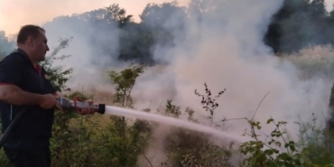 Arazi yangınına müdahale edildi