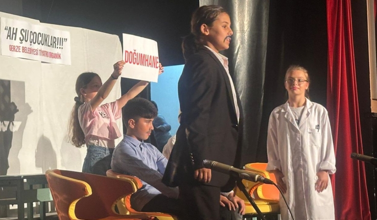 “Ah Şu Çocuklar” izleyiciyle buluştu