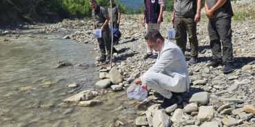 Sinop’ta kırmızı benekli alabalıklar doğaya bırakıldı