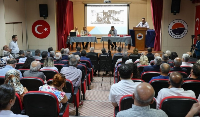 Sinop’ta “Zaferin Adı Türkiye” paneli yapıldı