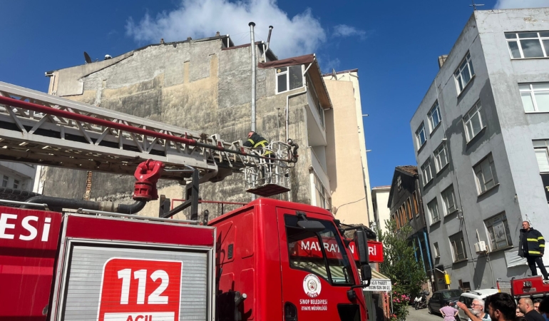 SİNOP’TA BİR İŞLETMEDE ÇIKAN YANGIN PANİK YARATTI