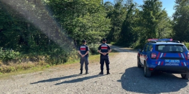 Jandarma ekiplerinden ormanlık alanda denetim