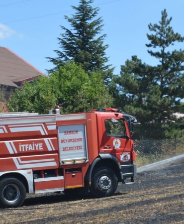 aniz-yangininin-sicradigi-ev-hasar-gordu