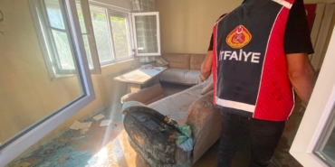 apartman-dairesinde-cikan-yangin-hasara-yol-acti