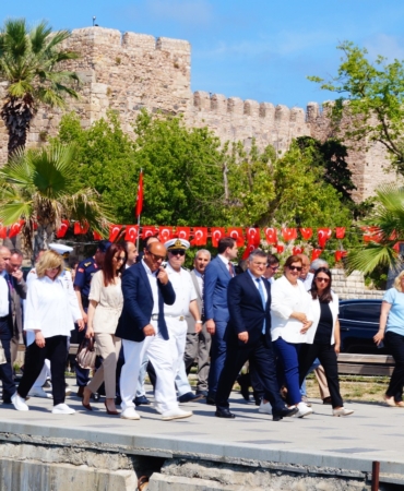 SİNOP'TA KABOTAJ BAYRAMI ÇELENK SUNUMU İLE BAŞLADI