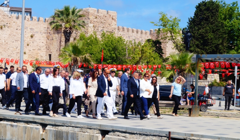 SİNOP’TA KABOTAJ BAYRAMI ÇELENK SUNUMU İLE BAŞLADI