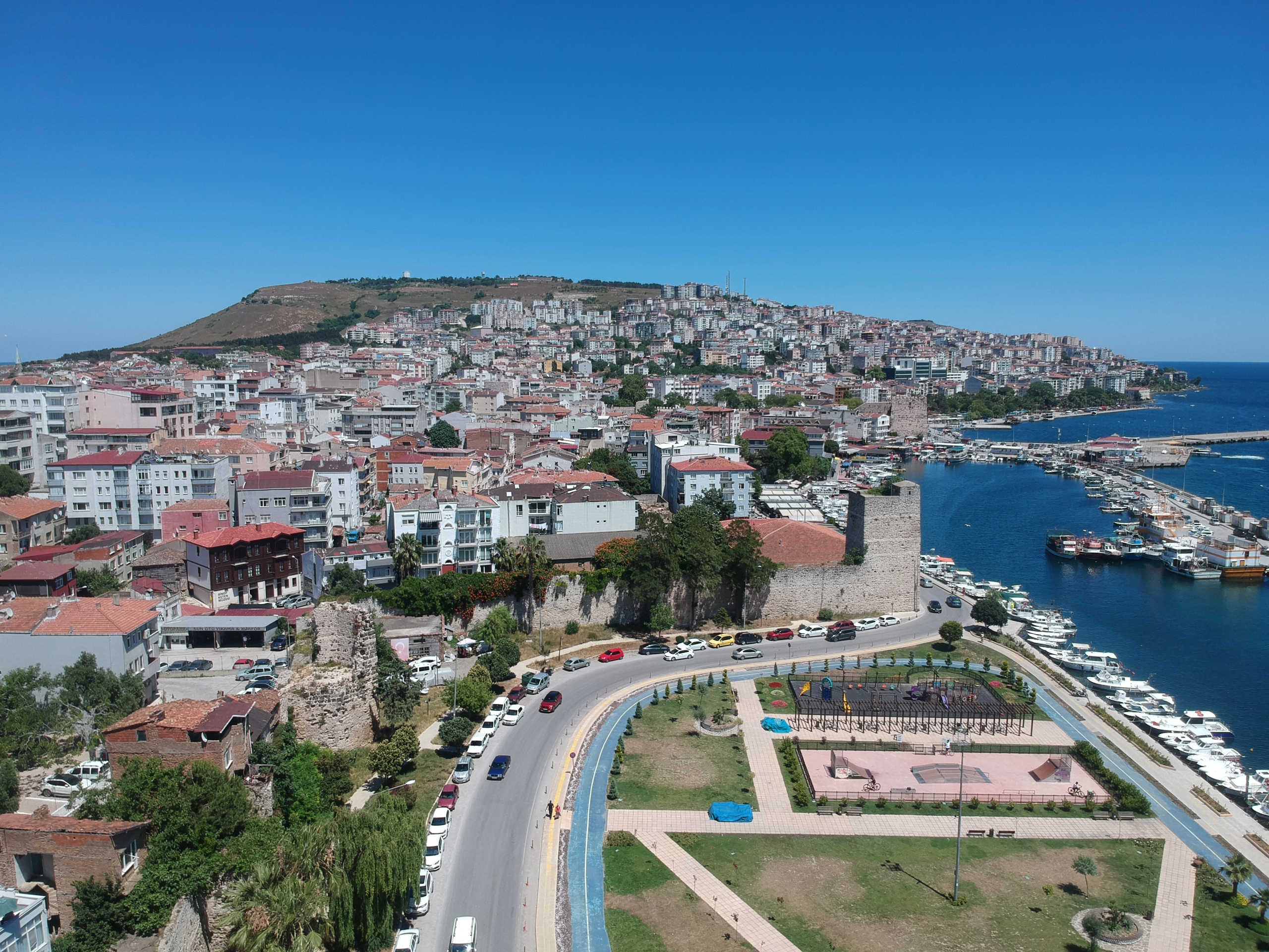 SİNOP'TA KAÇAK SU KULLANAN 9 ABONEYE 225 BİN LİRA İDARİ PARA CEZASI