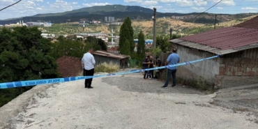 duserek-basini-yere-carpan-kisi-hayatini-kaybetti