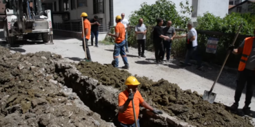 İlçede hastane yolu geçici olarak trafiğe kapatıldı