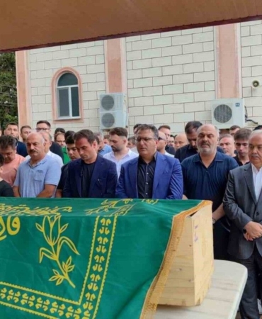 gazeteci-cem-kucukun-babasi-son-yolculuga-ugurlandi