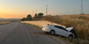 otomobil-devrildi-surucusu-agir-yaralandi