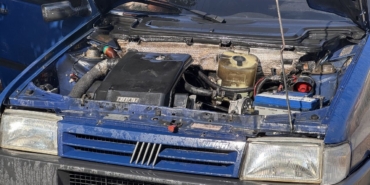 park-halindeki-aracta-yangin-cikti