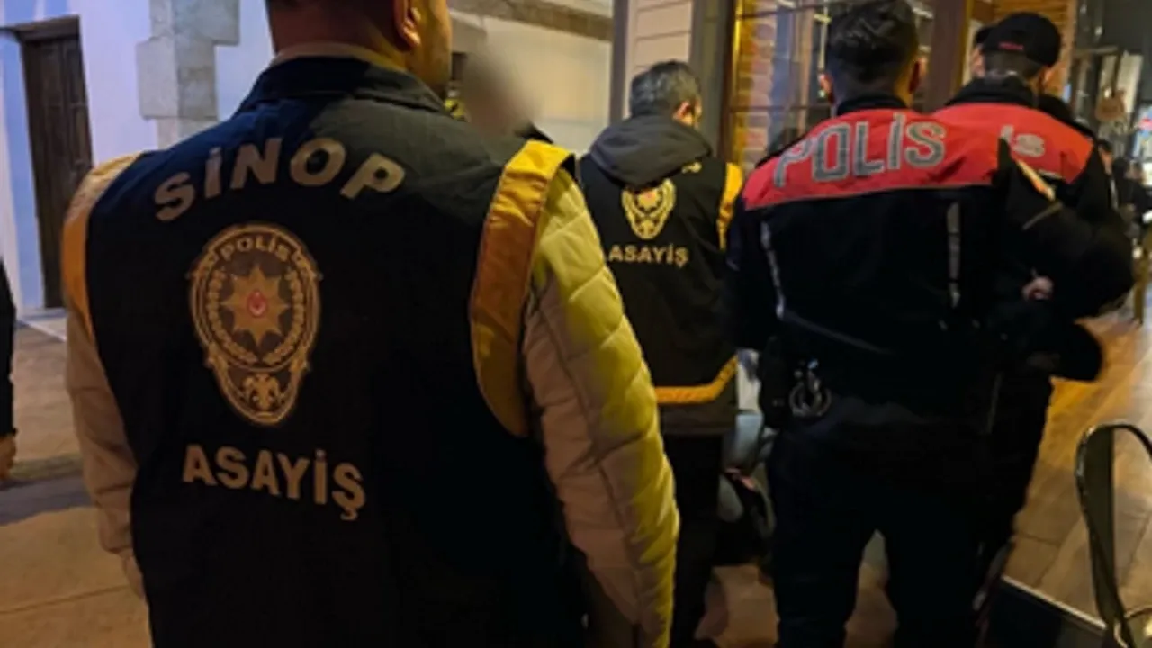polis-2