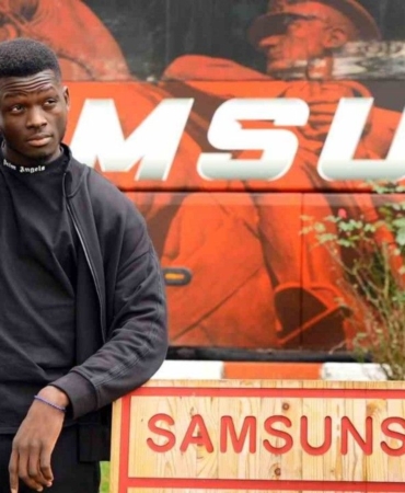 samsunspor-mouandilmadji-ile-yeni-sozlesmeye-imza-atti