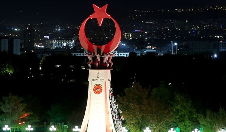 Demokrasi Mücadelesine 200 gazeteci tanıklık edecek