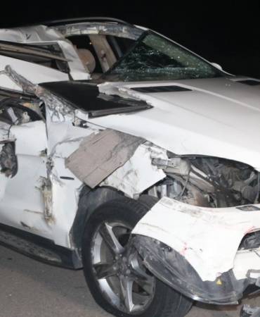 tirla-otomobilin-carpistigi-kazada-1-kisi-yaralandi