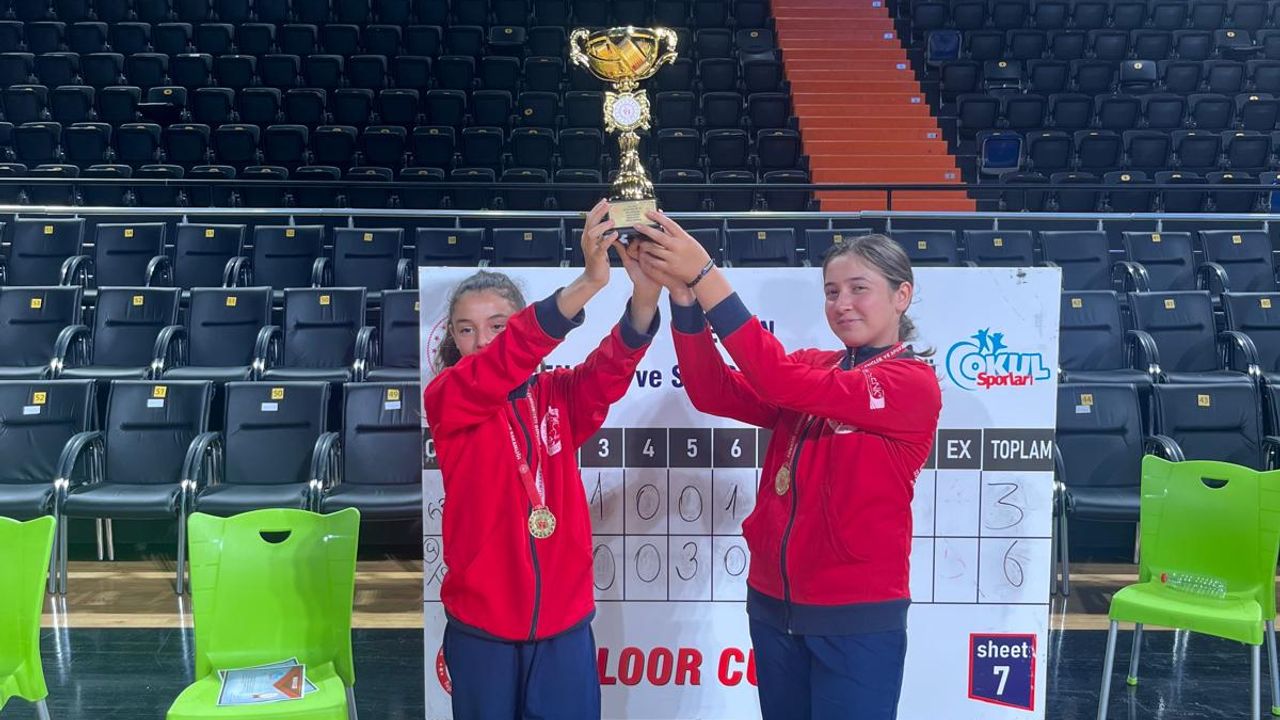 Tokat kız curling takımı Türkiye şampiyonu