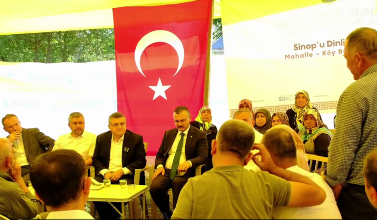 Vali Özarslan Boyabat Kurtlu Köyü’nde vatandaşları dinledi