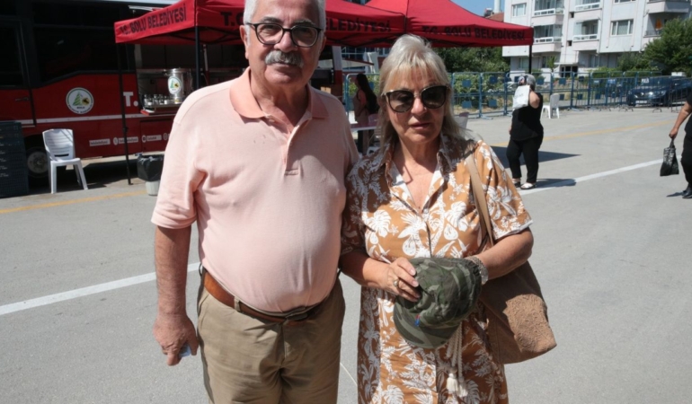 Yangında 4 yakınını kaybeden anne, oğlunun asker şapkasını yanından ayırmıyor