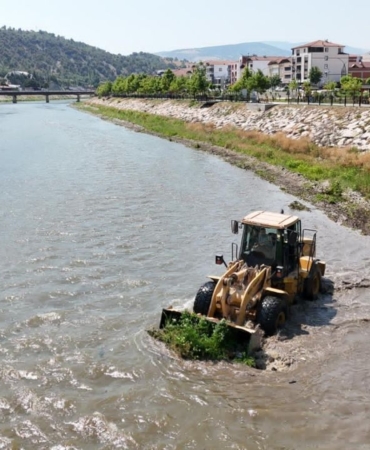 yesilirmak-temizleniyor