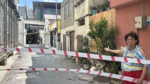 yoldaki-cokmeler-evleri-tehdit-ediyor