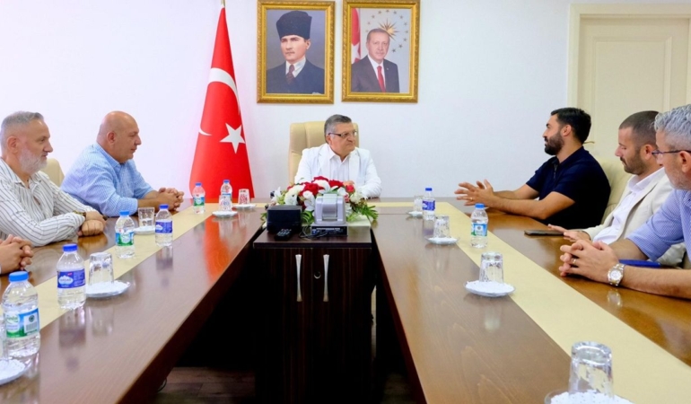 Sinopspor’un yeni yönetimi Vali Özarslan’ı ziyaret etti