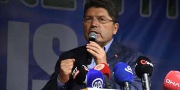 adalet-bakani-tunc-bartinda-festivale-katildi