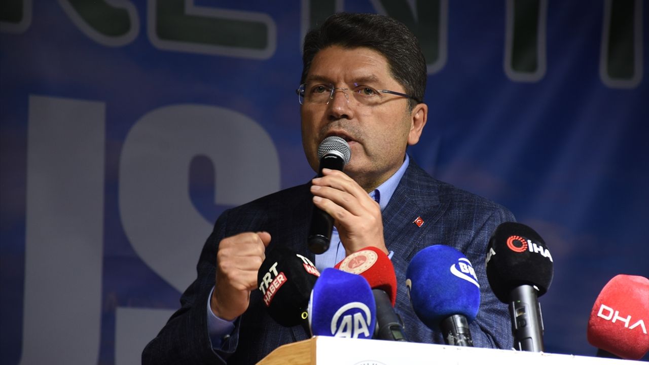 adalet-bakani-tunc-bartinda-festivale-katildi