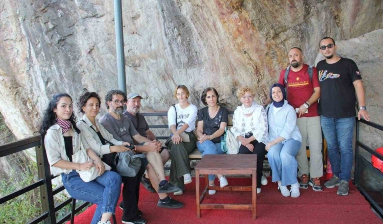 arkeoloji-dunyasinin-gozu-unyede