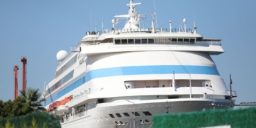 astoria-grande-kruvaziyeri-samsun-limanina-demirledi