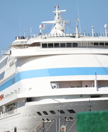 astoria-grande-kruvaziyeri-samsun-limanina-demirledi