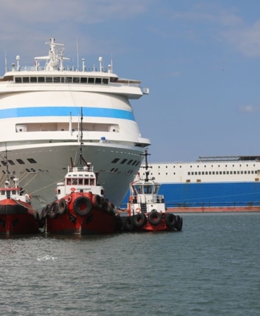 astoria-grande-kruvaziyeri-samsun-limaninda