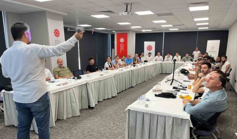 Basın mensuplarına dron eğitimi verildi