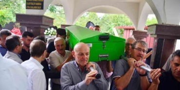 baskan-senl-kulun-kardesi-topraga-verildi