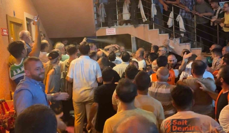 Birlik ve beraberlik maçında kavga çıktı