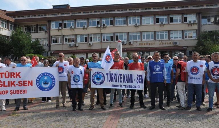 Sinop’ta kamu emekçileri iş bıraktı