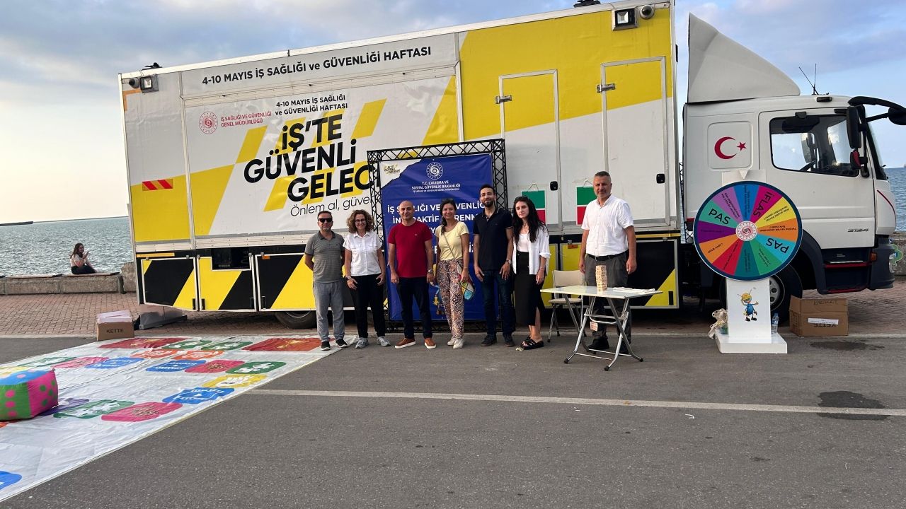 iste-guvenli-gelecek-tiri-samsunda-vatandasla-bulustu