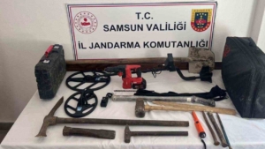 kacak-defineciler-yakayi-ele-verdi