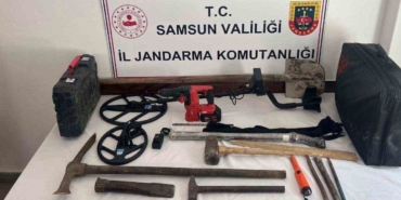 kacak-defineciler-yakayi-ele-verdi