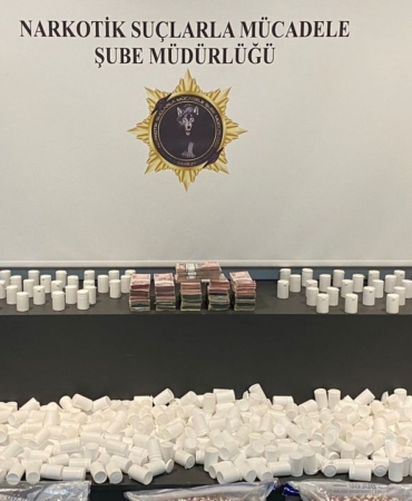 karpuz-yuklu-kamyonetten-yuz-binlerce-narkotik-hap-cikti