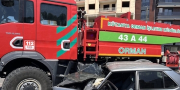 orman-arazozu-ile-otomobil-kavsakta-carpisti