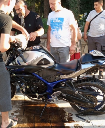 otomobil-ile-motosiklet-carpisti-1-kisi-yaralandi