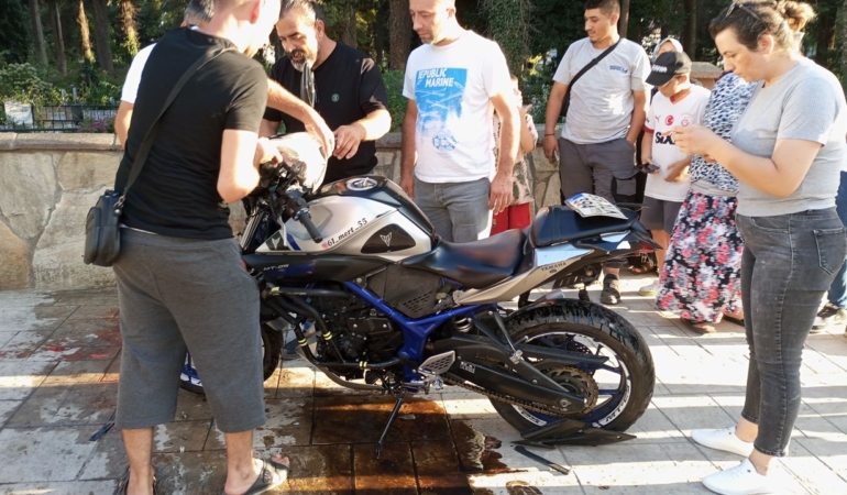 otomobil-ile-motosiklet-carpisti-1-kisi-yaralandi