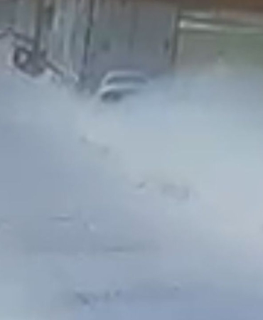 park-halindeki-tira-carpti-surucu-hayatini-kaybetti