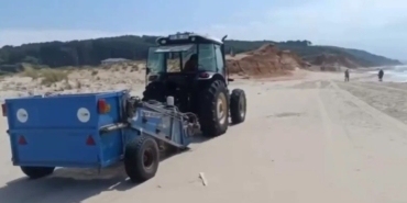 sarikum-sahilinde-cevre-temizligi